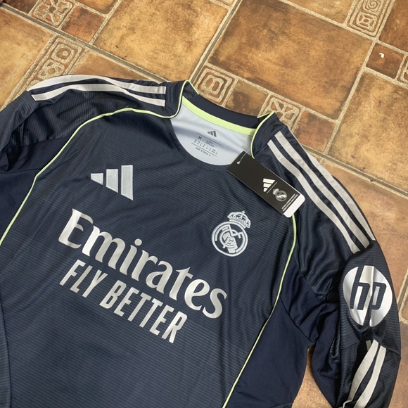 Adidas Real Madrid 2025/26 Long Sleeve Jersey Size M - Picture 4 of 6
